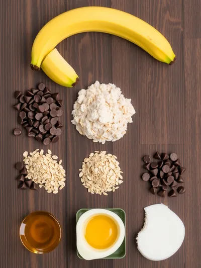 Healthier Chocolate Chip Banana Bread - ingredients preparation