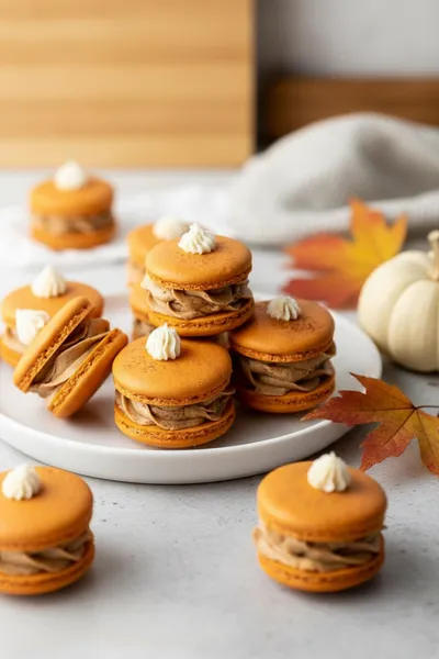 Pumpkin Pie Macarons: Easy Autumn Dessert Recipe
